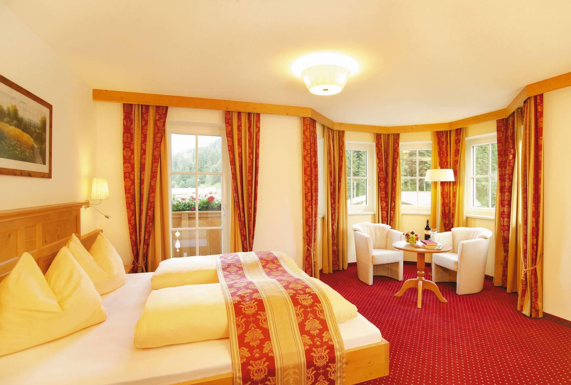 Hotel Alpenherz Garni